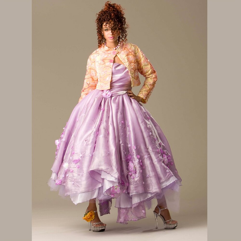 STRAPLESS LAVENDER BALL GOWN - Picture 8 of 13